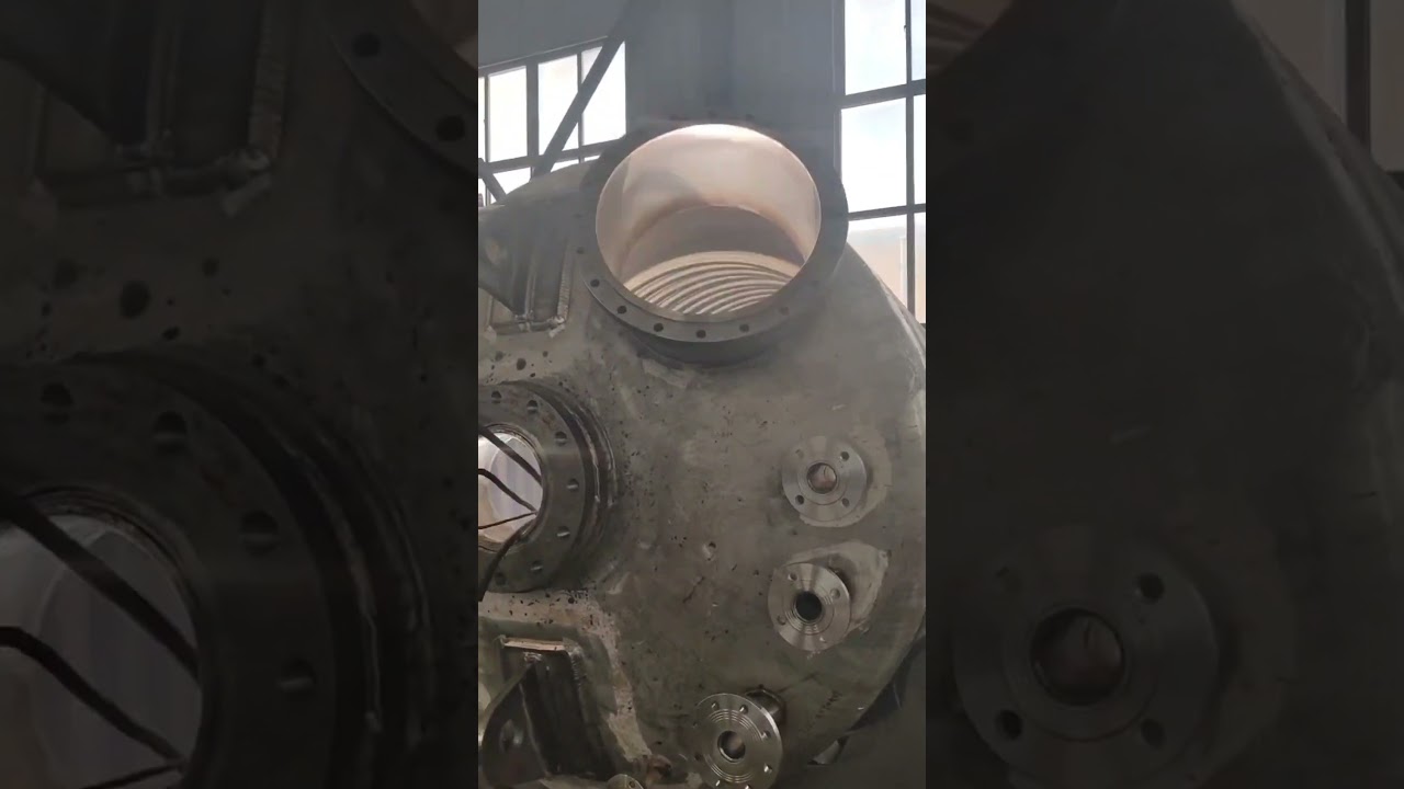 Inncer coil welding inside the reactor kettle #shorts