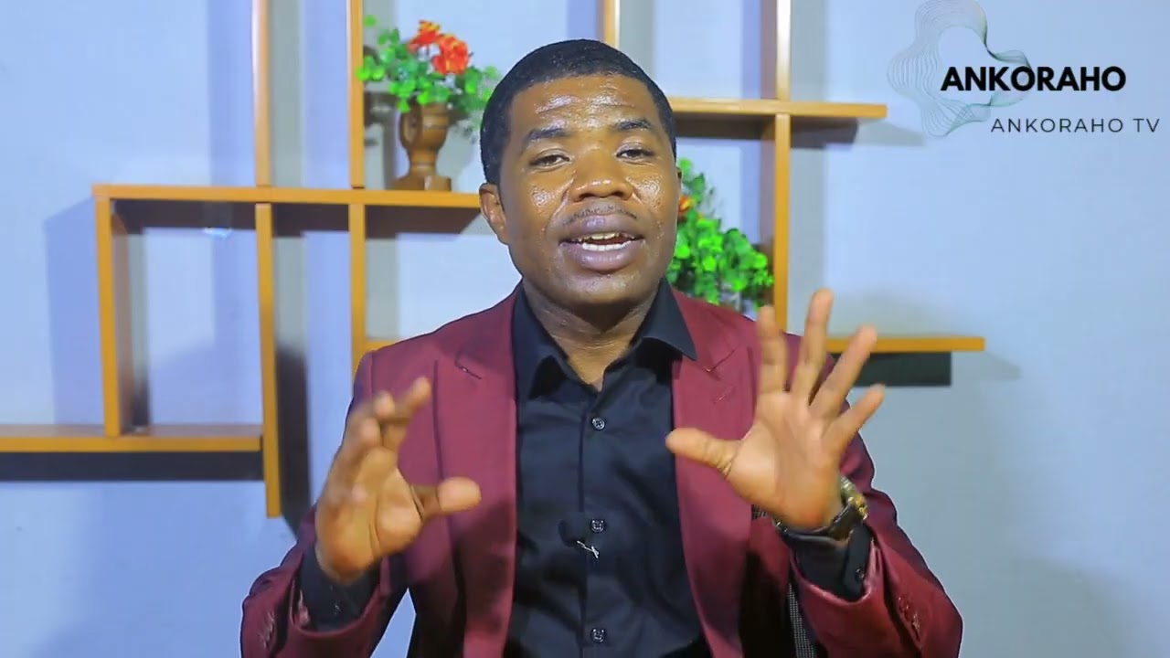 UWITEKA AKWIMANE UWITEKA AKURINDE UWITEKA AGUKIZE AMABOKO YABAHI BAHIGIRA UBUZIMA BWAWE🙏