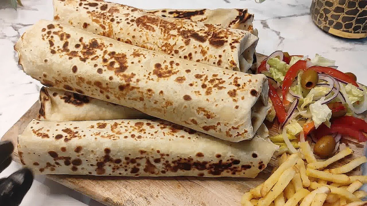 Vous n'acheterez plus de shawarma après avoir connu cette méthode incroyablement bon shawarma poulet