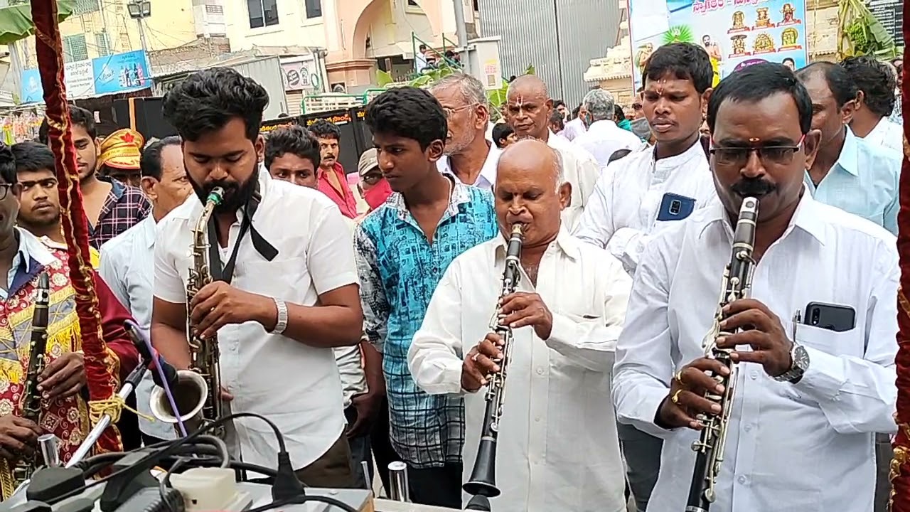 కె.త్రినాధ్ రావు (సూరి నారాయణ బ్యాండ్ పార్టీ పాలకొల్లు)6301510052,9247157175,