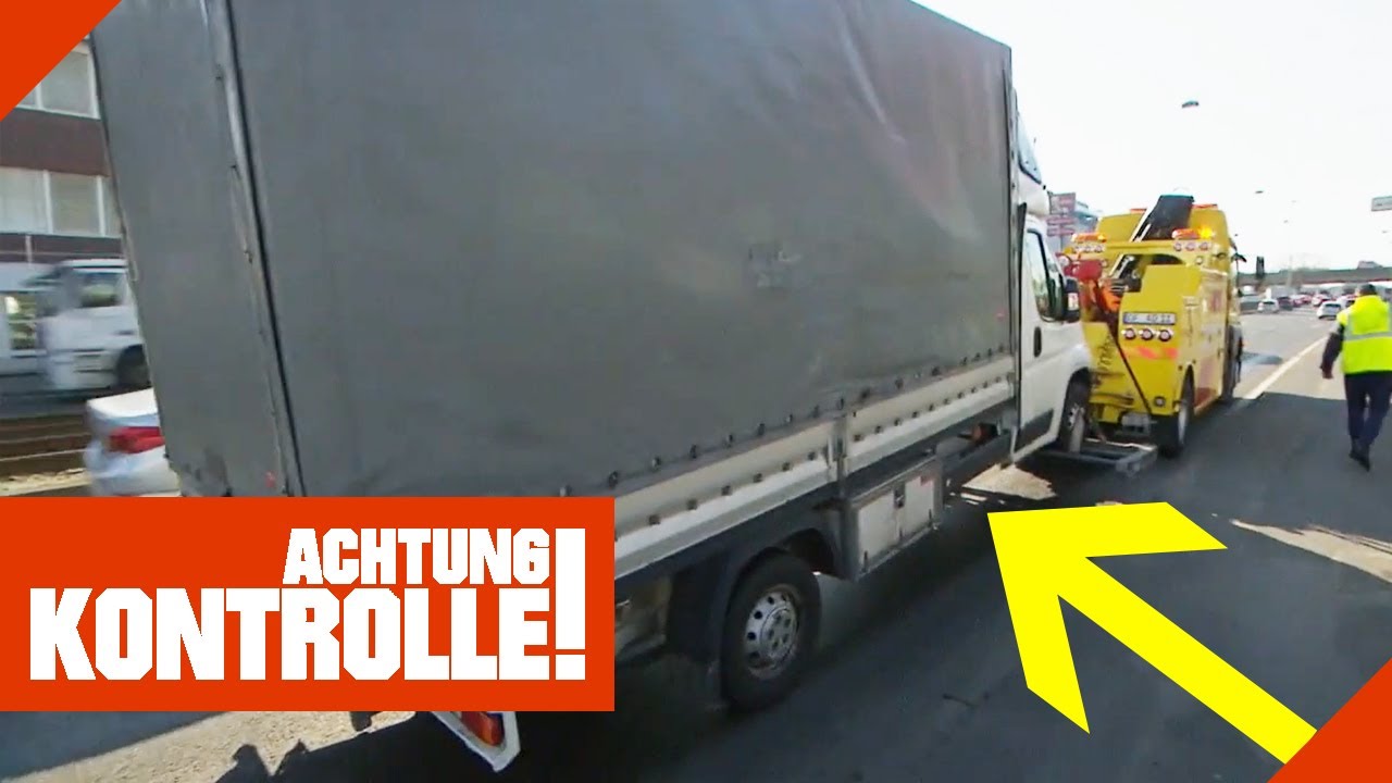 Sonderabschlepp-Aktion: Hoher Transporter muss abgeschleppt werden | Achtung Kontrolle | Kabel Eins