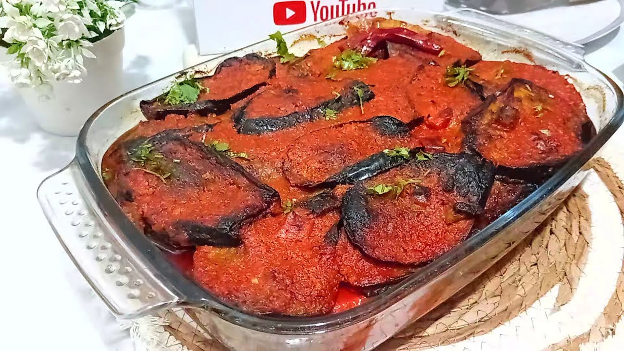 صينية الباذنجان باللحمة المفرومة مع بيرو .😍
