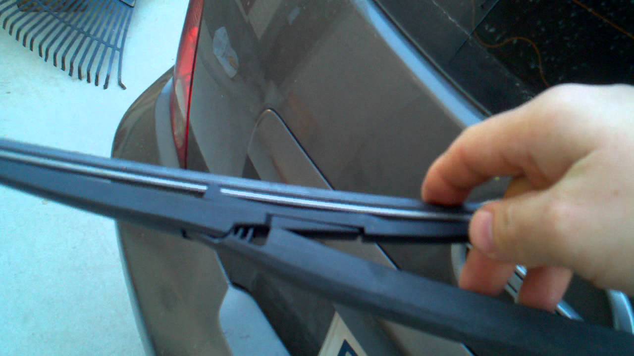 Changing the rear wiper blade on a scion xa or xb