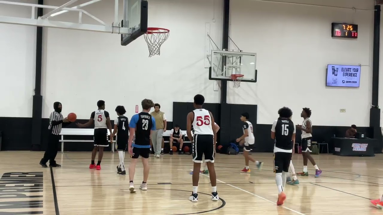 916 Dream Chasers Black 2030 vs California Storm 14u. G365 New Years Bash 1/10/2026.  W 54-47