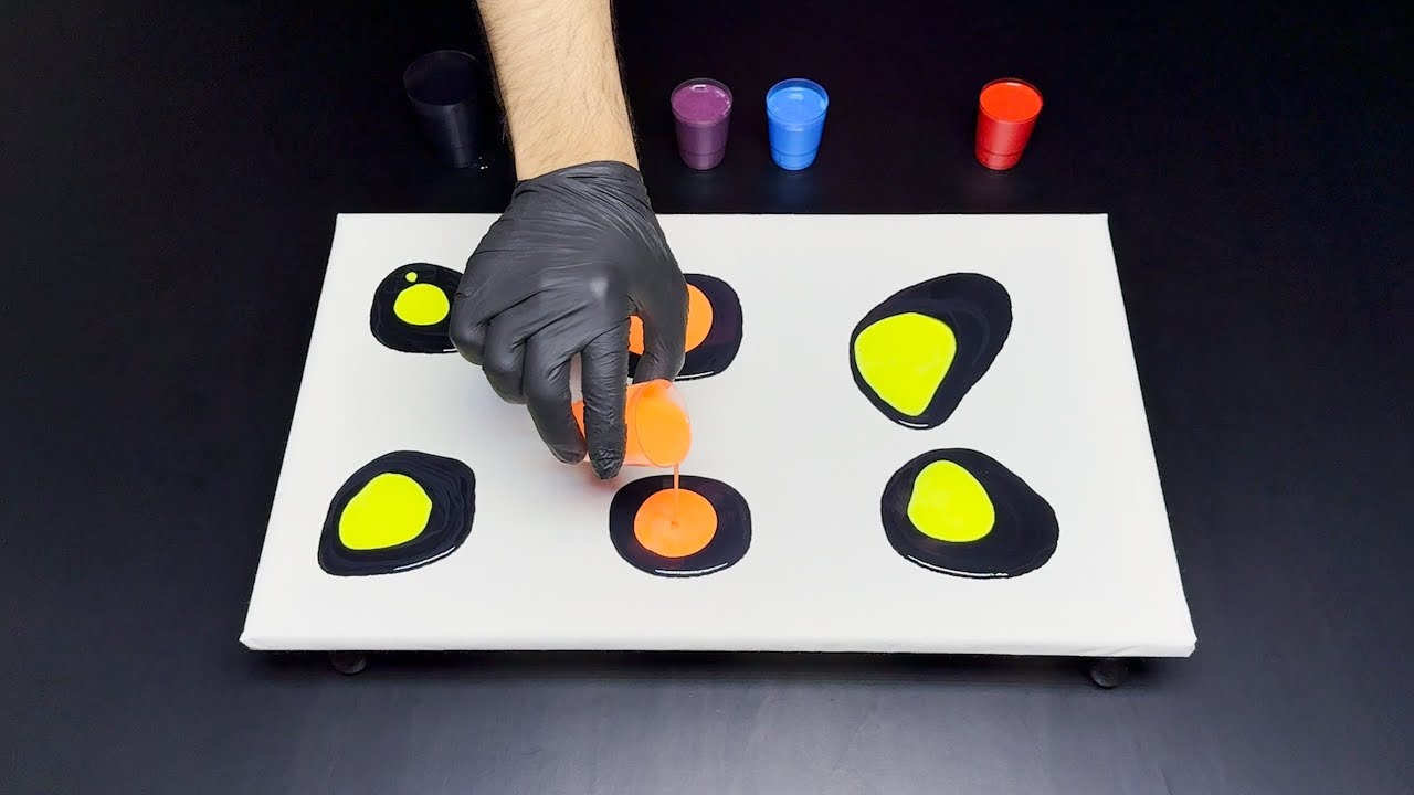 HIGH Contrast! New RAINBOW Gradient 🌈 Black & White Base - WOW🤩 Acrylic Painting | Abstract Art