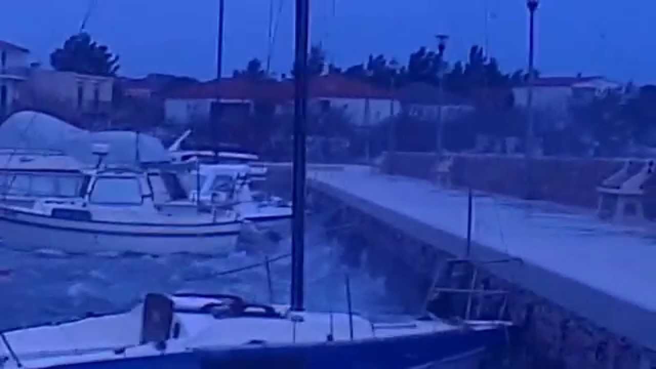 Extreme Hurricane Force Bora (Bura) - Croatia - Seline March 05 2015