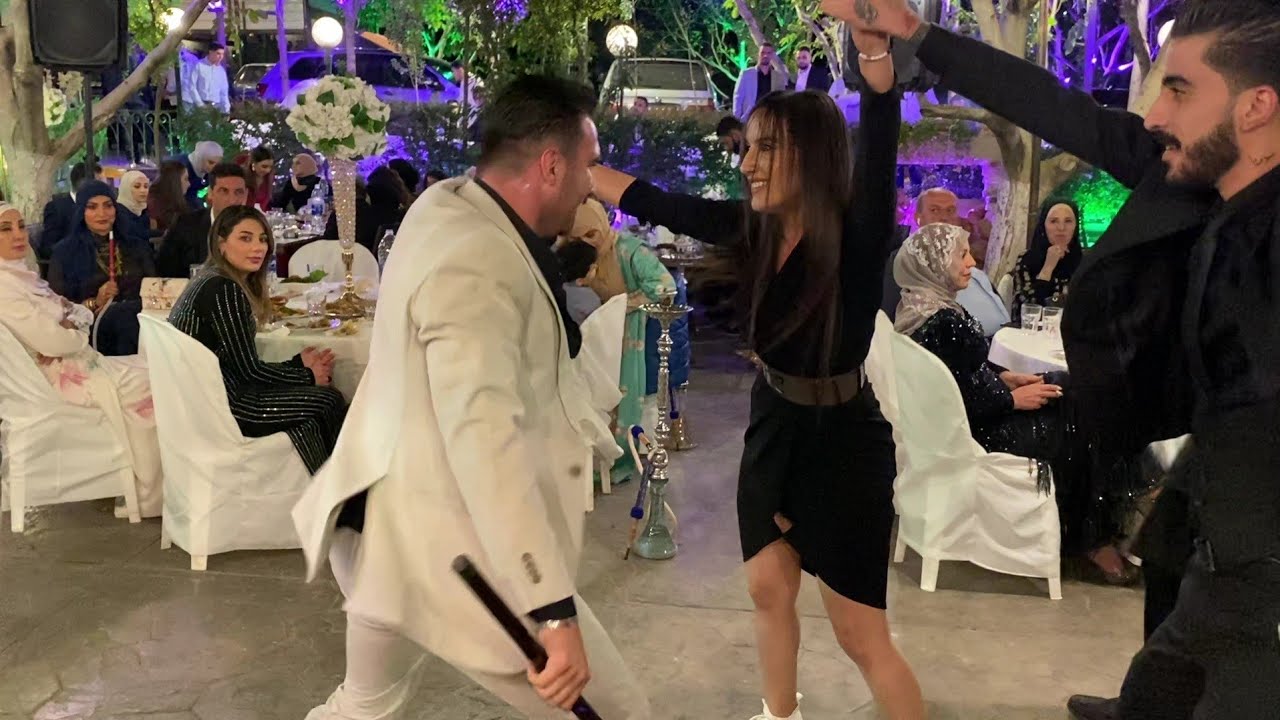 بعمرك شفت البرنسيسة 👑نزلت بالفستان عالدبكة 📿مع الملك👑PRINCESS OF LEBANESE DABKI