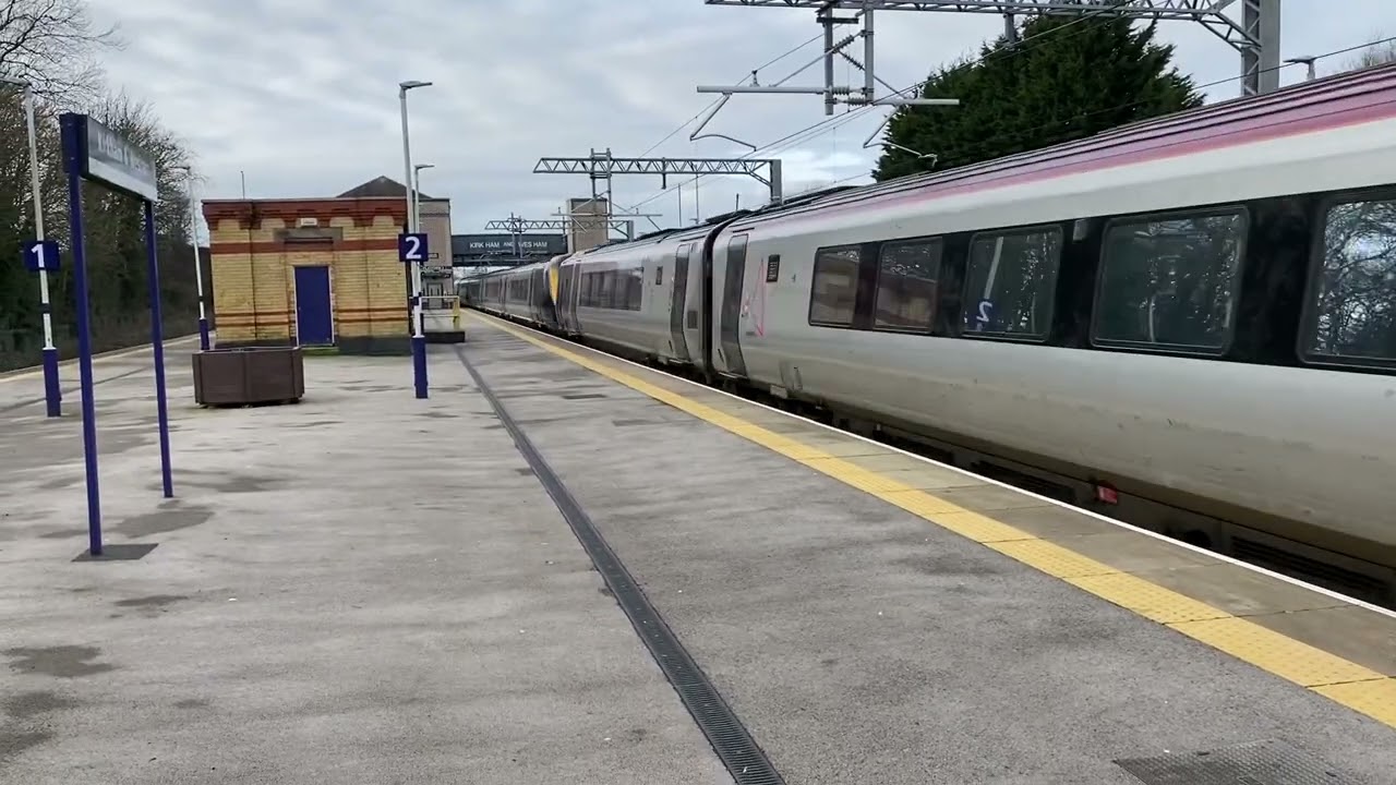 Super voyager class 221102 to Blackpool north station