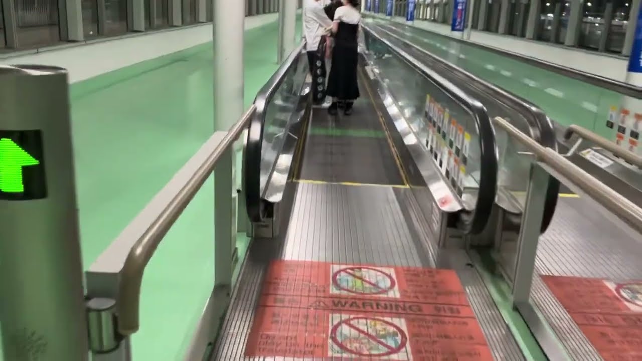 【日立】5X 動く歩道　中部国際空港 P1駐車場 5X moving walkway CHUBU CENTRAIR International Airport Parking Japan
