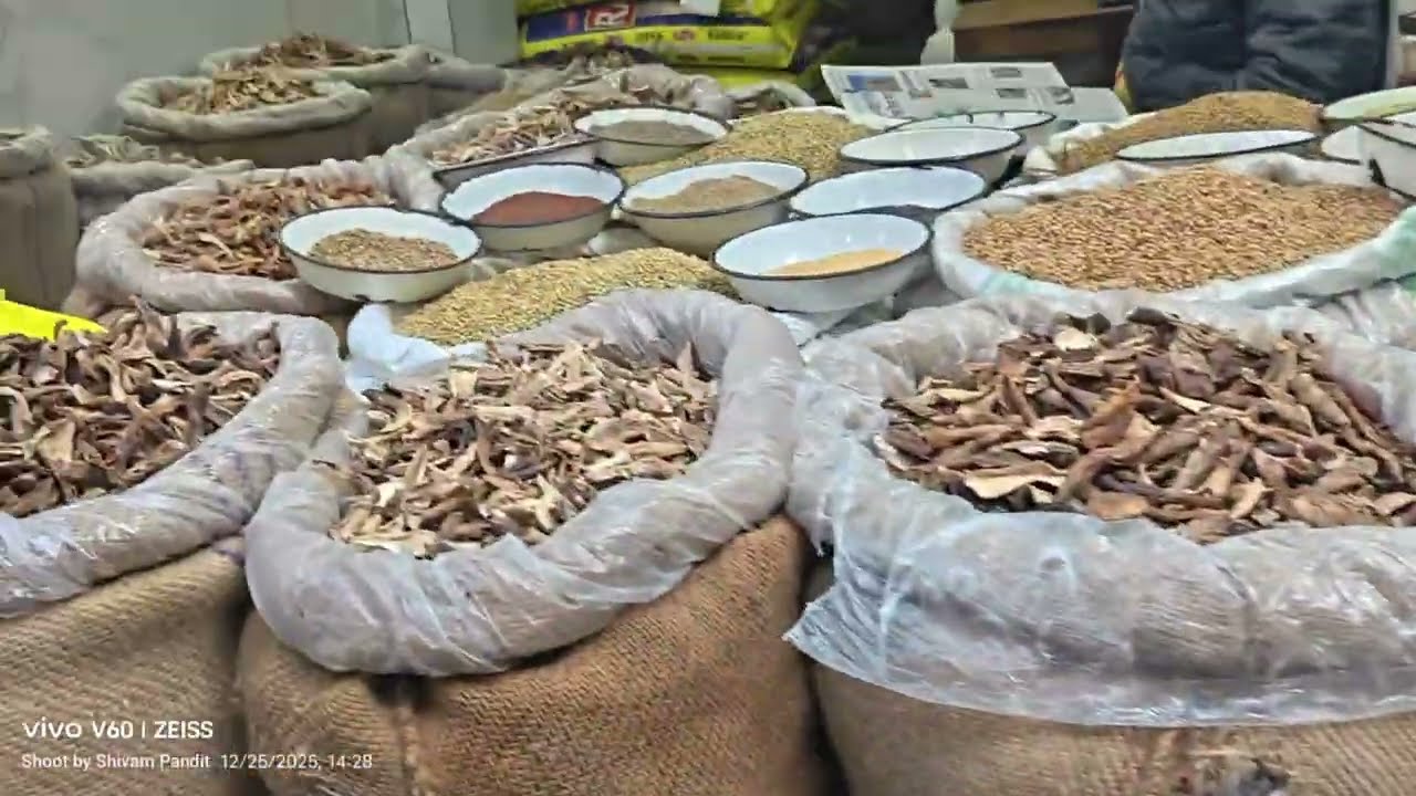 मसालों की सबसे बड़ी मार्केट। गाड़ोदिया मार्केट ।एशिया की सबसे बड़ी #मसाला_मार्केट #खारीबावली 👈👈