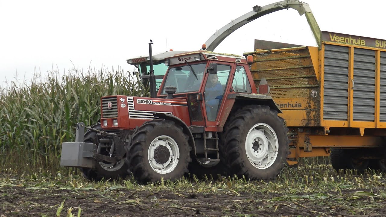 Jaguar 840 Overdrive met Fiatagri 130-90 Turbo DT & Fendt Favorit 515C in de mais (2015)