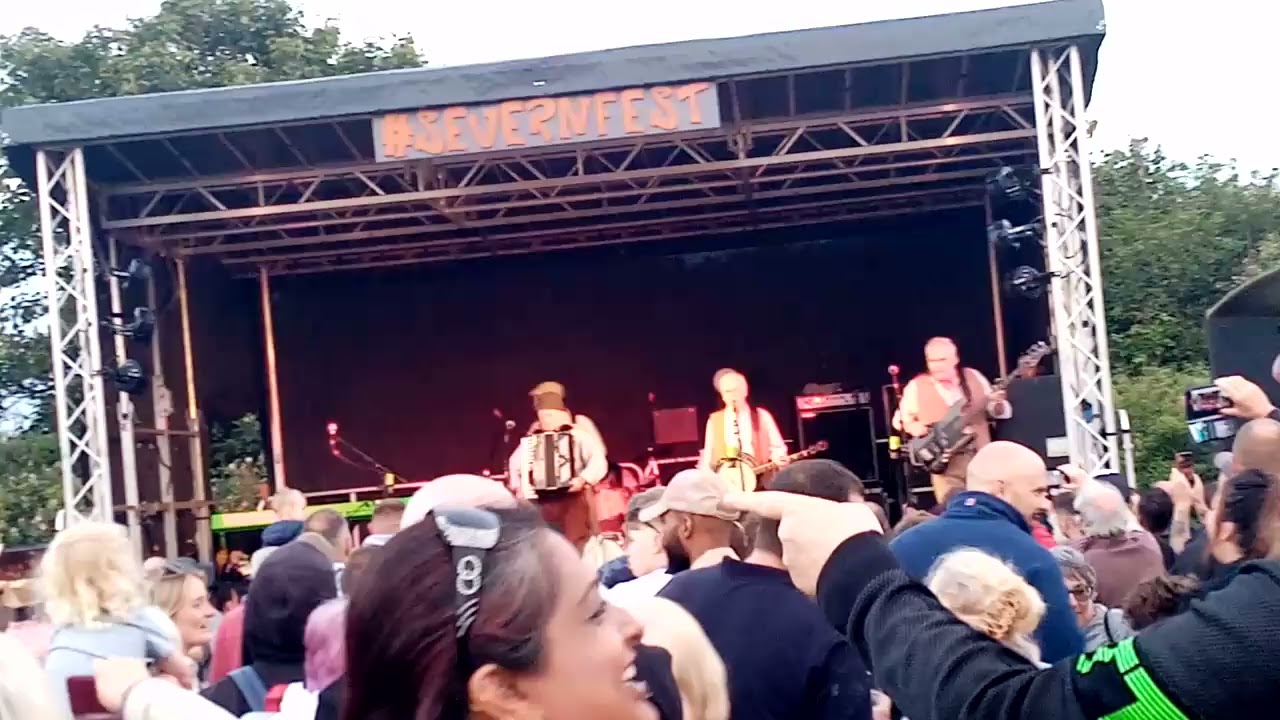 The Wurzels - The Blackbird (LIVE @ SEVERNFEST 2024)