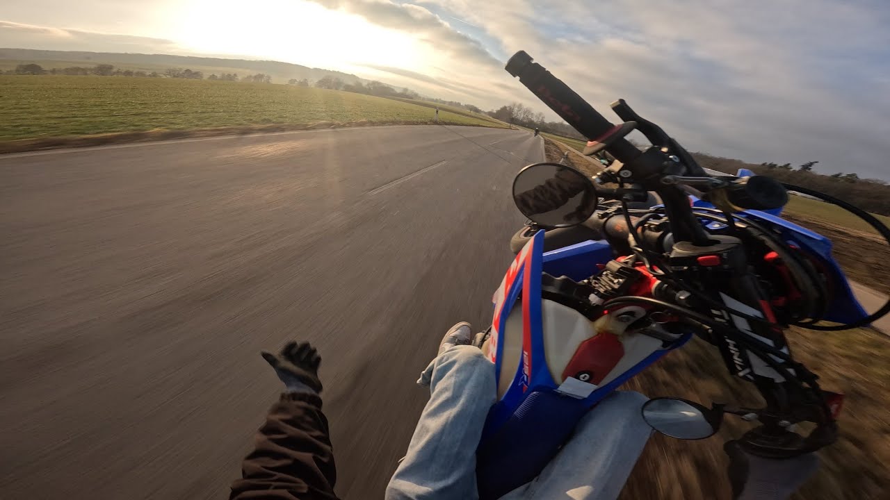 SUPERMOTO | DREAM SUNSET RIDE x SPOT DAY | 4K 