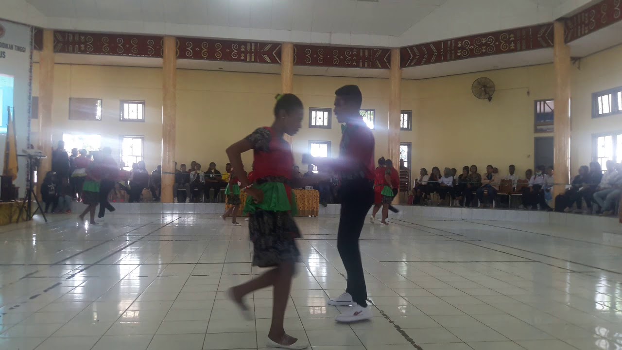 Tarian Yosim Pancar (Yospan) UPP DII PGSD FKIP Uncen (KPG Merauke)