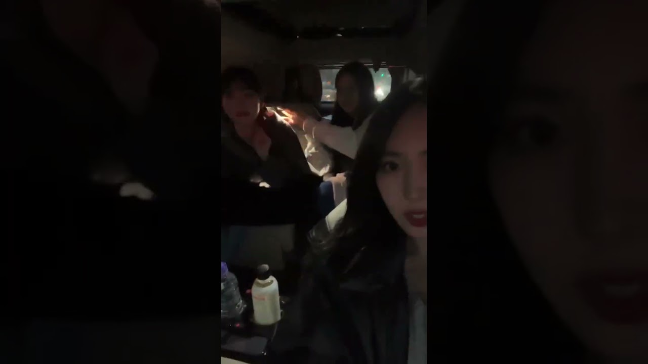 221212 여자친구(GFRIEND) & 비비지(VIVIZ) 신비(SINB) 인스타그램(Instagram) 라이브(Live) with 은하(EUNHA) & 엄지(UMJI)