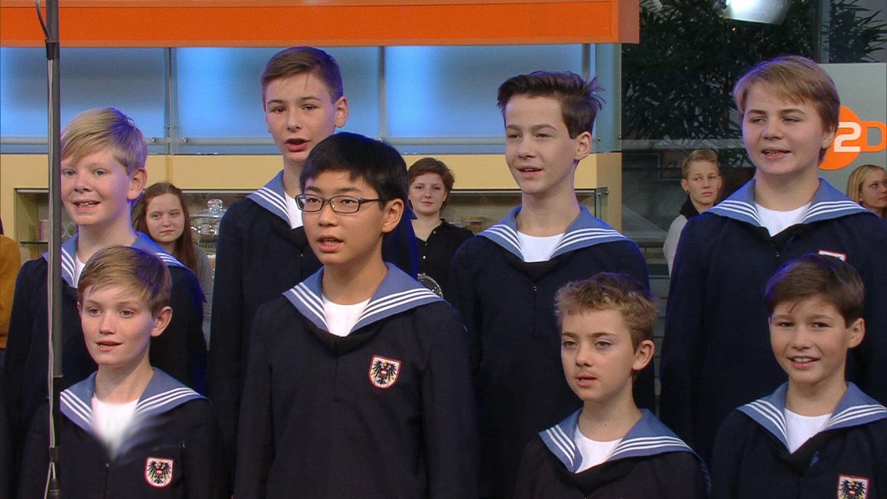 Wiener Sängerknaben (Vienna Boys Choir) mit „Auf Ferienreisen