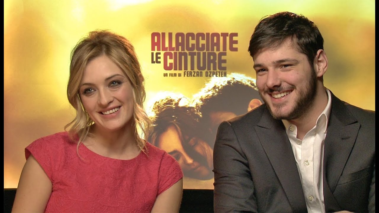 Intervista a Carolina Crescentini e Filippo Scicchitano del film Allacciate le cinture