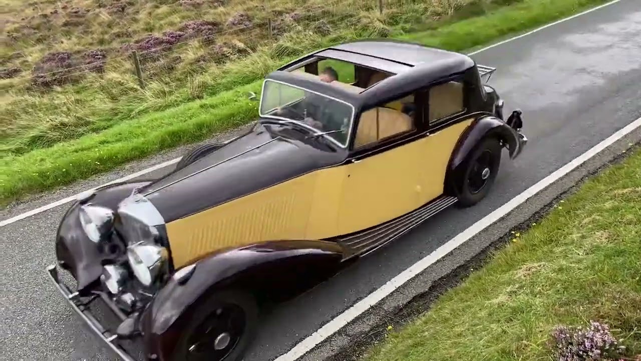 1939 Bentley 4¼ Litre Overdrive Park Ward Sports Saloon. B99MX