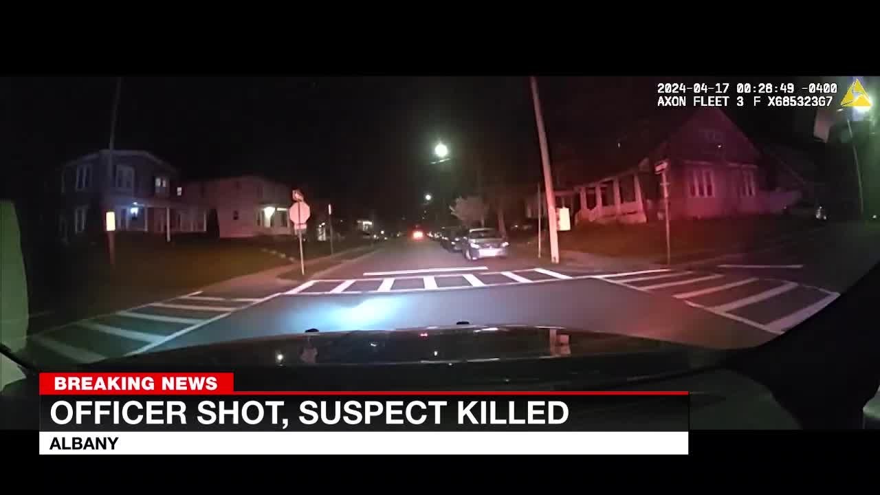 Officer shot, suspect dead in Albany