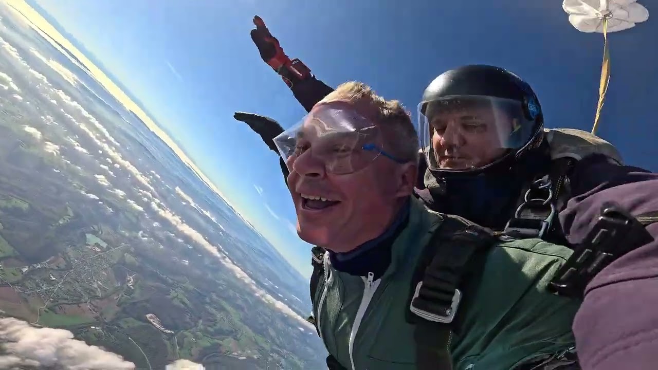 Saut en Parachute Tandem avec Pierre et Sabrina