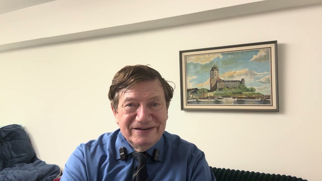 Politiikan tulisi olla yhteisten  asioiden hoitamista. Ei sitä esim kuka tuhlaa eniten kansan rahoja