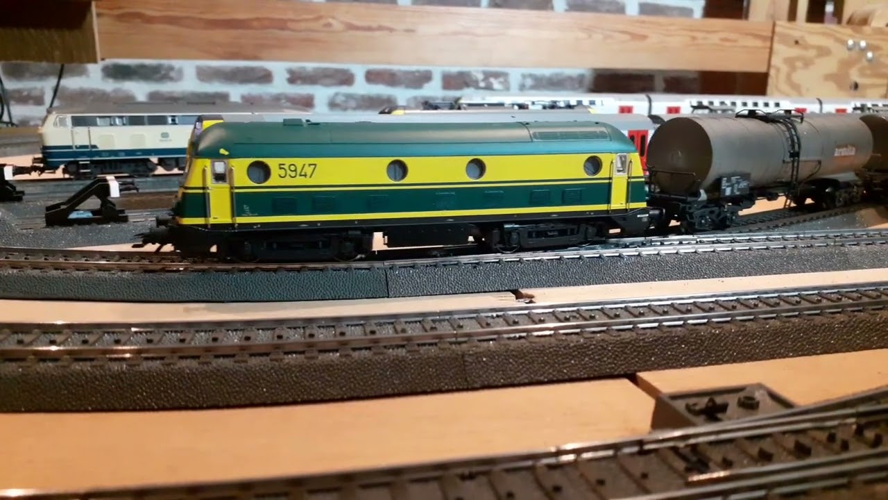 20250121 NMBS 5947 met ketelwagens van Armita en BP gas drukketelwagen met sluitlichten.