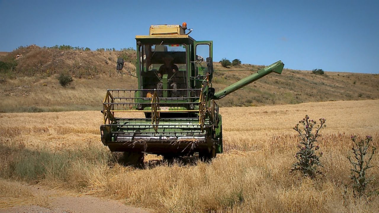 Javier Vargas nos enseña su cosechadora John Deere 330 | Agro en acción