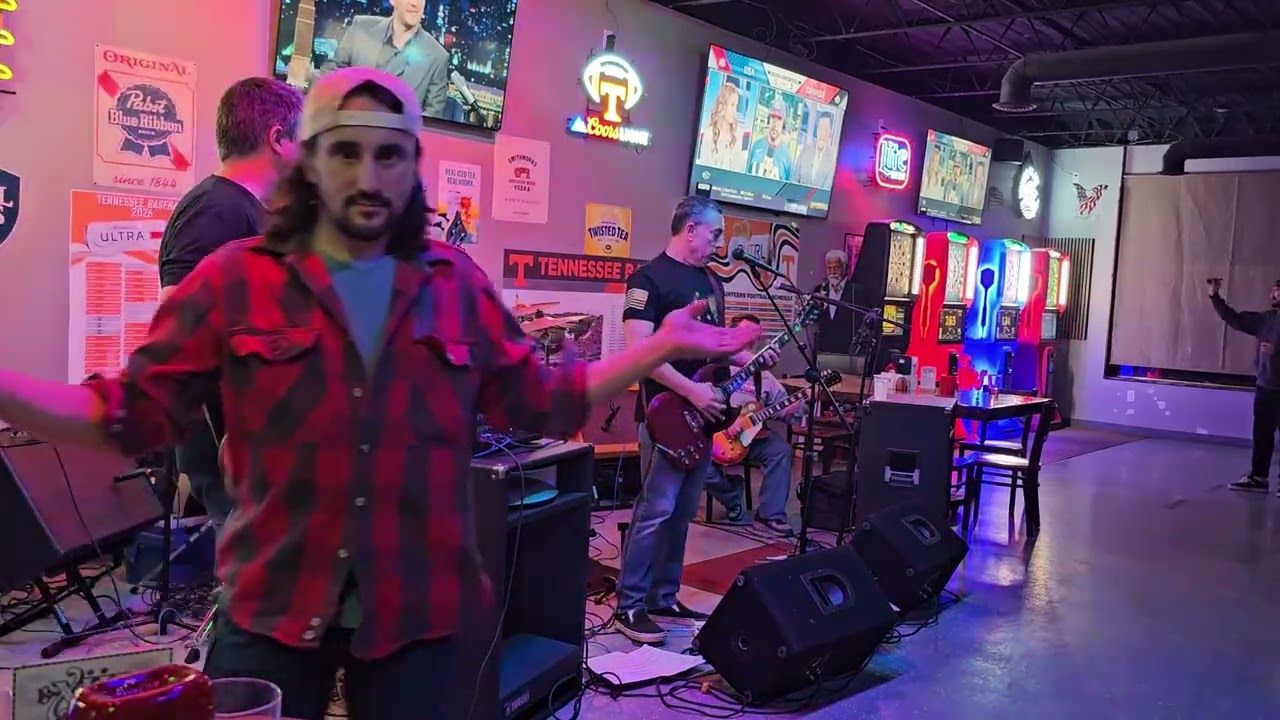 Drunk Uncle Whiskey Alley 3 13 Little Miss Can't be Wrong