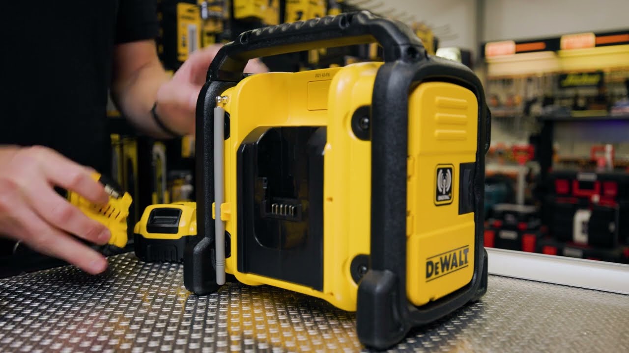 Akumulatorowe radia budowlane i głośniki DeWALT
