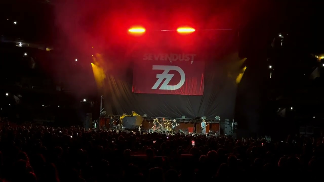 Sevendust Tour 2025 Full Show @ United Center Chicago, IL 3/8/25