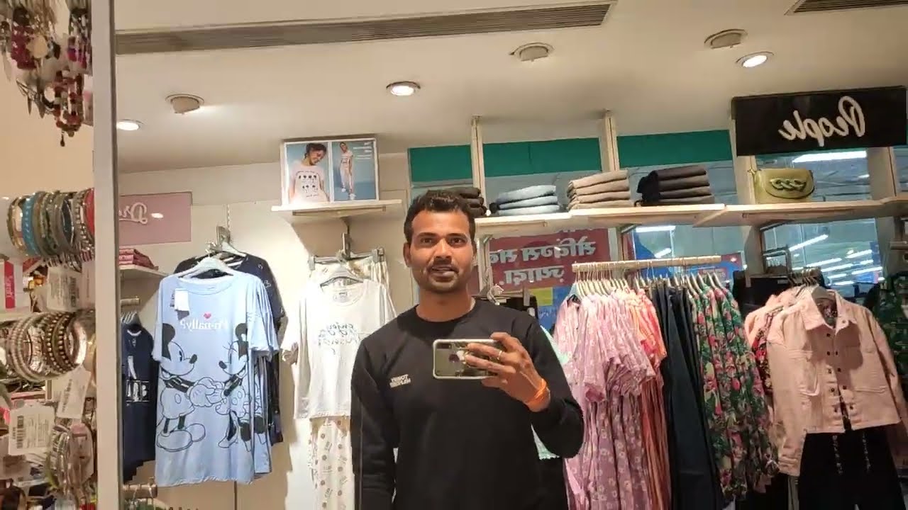 Cheeku go to The Rave Moti mall, Rawatpur #ravemotimall