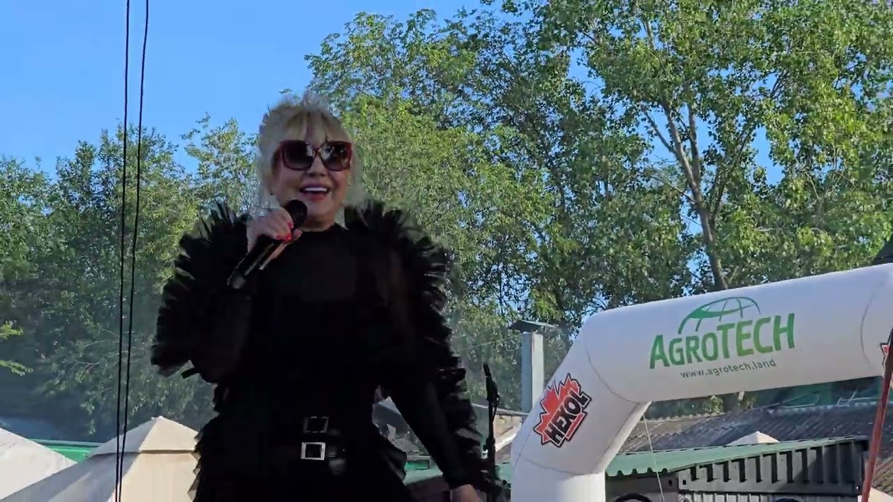 Zoltán Erika koncert tresnyevác 2025 by Arni