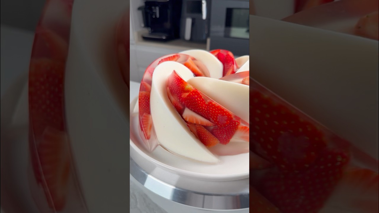 Part 79 | strawberry jelly cake in aesthetic way 🍓🍓🍓 #asmr #dessert #jelly #jello #sweet