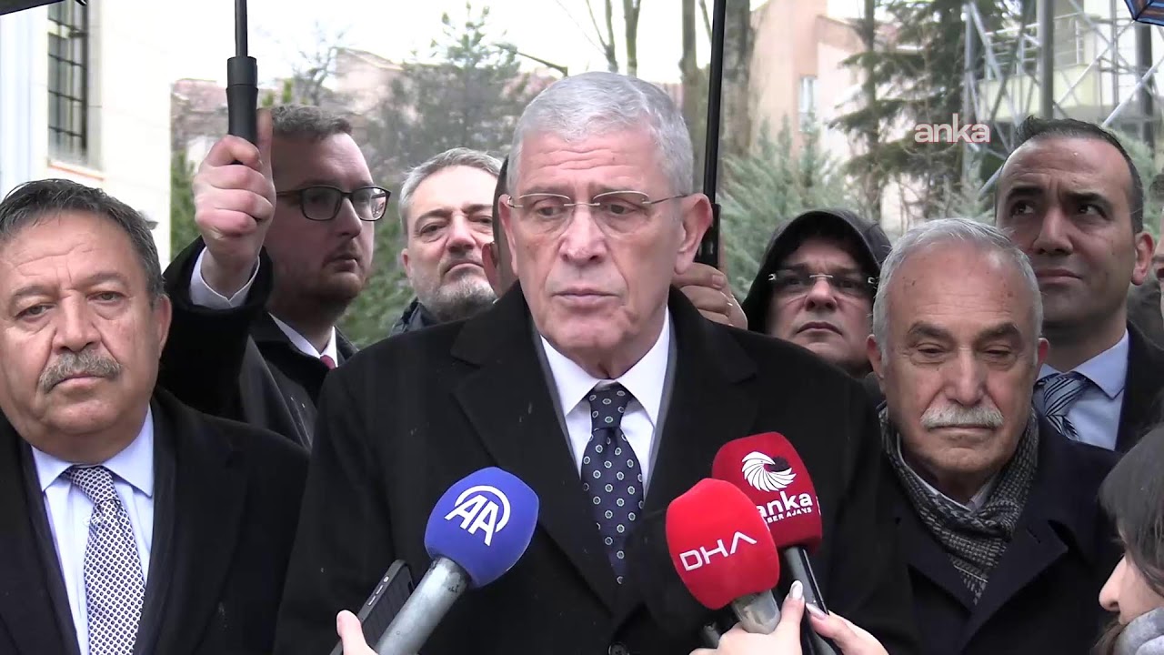 M&uuml;savat Dervişoğlu, bayram namazı sonrasında a&ccedil;ıklama yapıyor / Ankara #Canlı