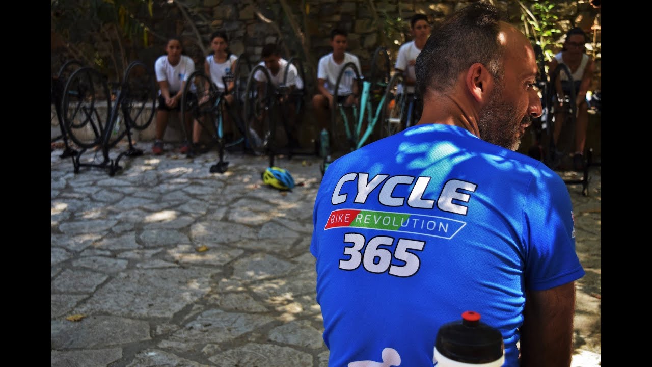 &Pi;ό&rho;&omicron;&sigmaf; - &Mu;έ&theta;&alpha;&nu;&alpha;: 'E&nu;&alpha; &mu;&alpha;&gamma;&iota;&kappa;ό &delta;&iota;ή&mu;&epsilon;&rho;&omicron; (Saronic Outdoor Activities - iRun - Cycle 365)