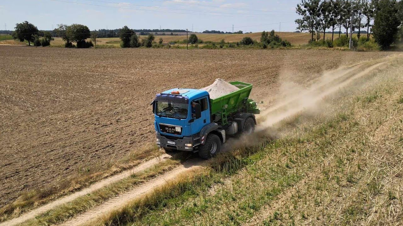 Prace pożniwne czyli rozrzucanie Wapna 2024. MAN AGROTRUCK w akcji ! Gustrower.