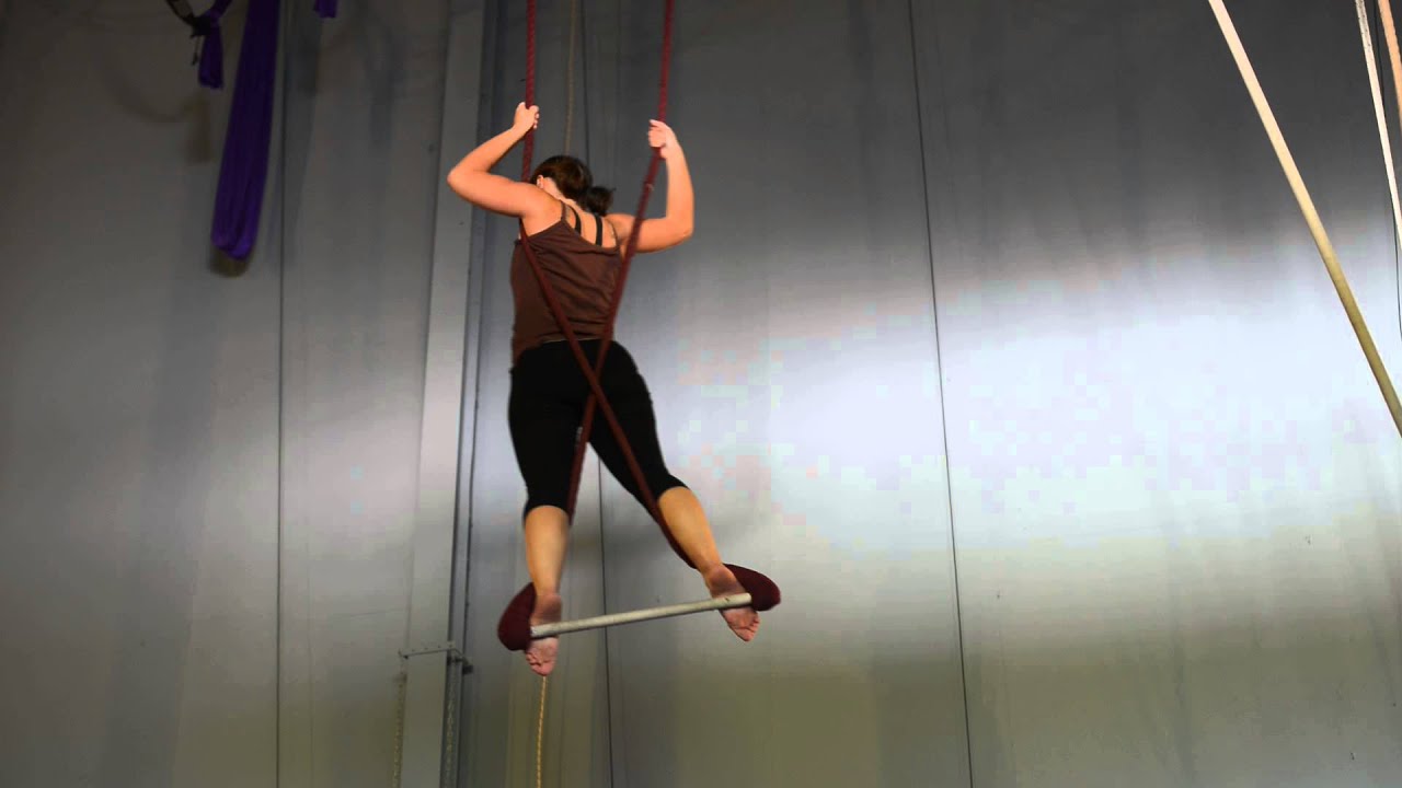 Beginner on Trapeze