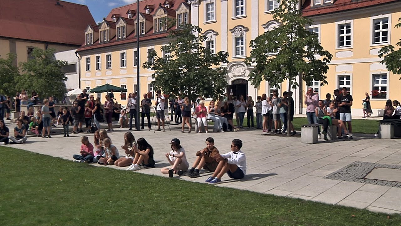 Schulfest im Clara-Wieck-Gymnasium mit neuen Aktionen