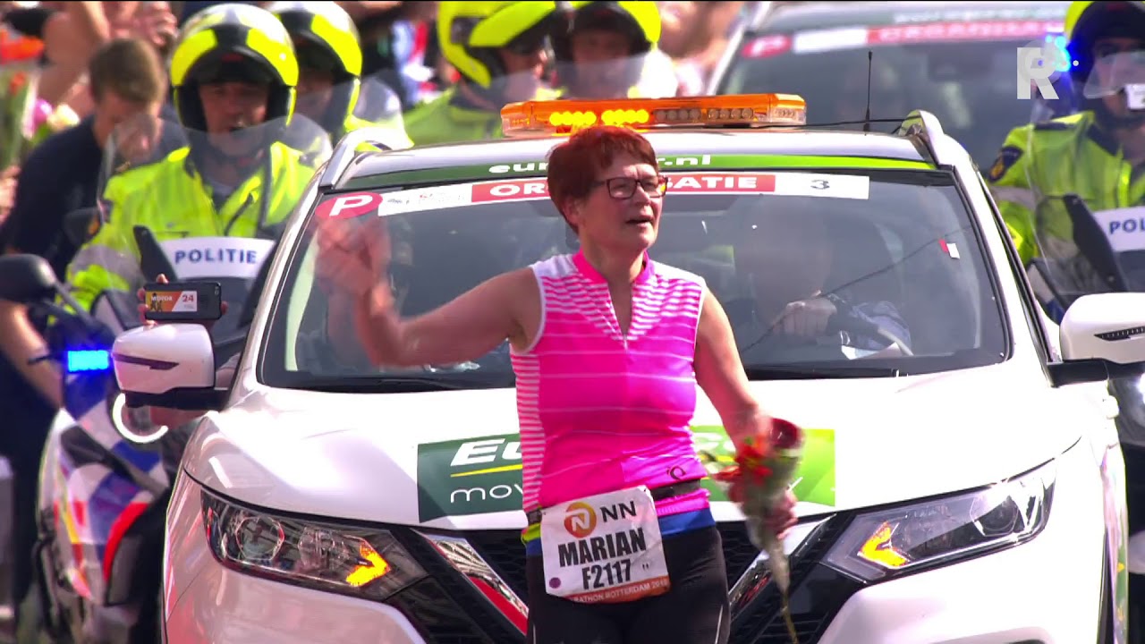 Zo liep Marian de laatste kilometer op de Coolsingel