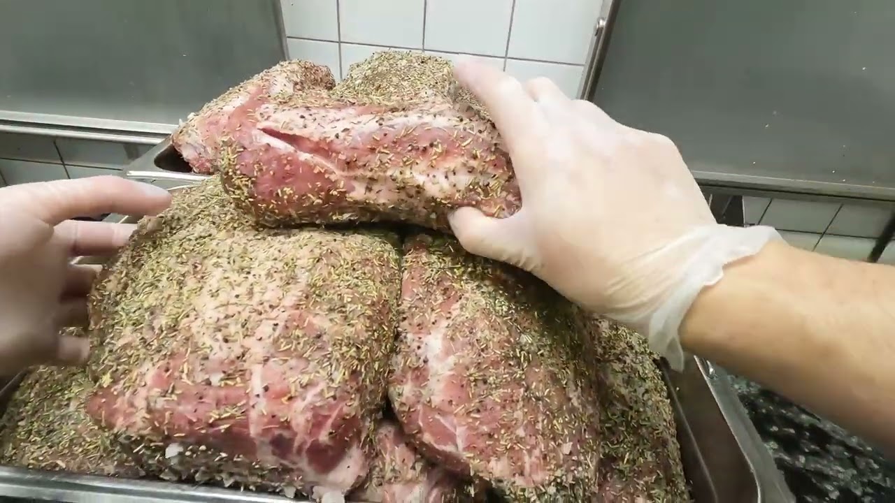 Lågtempererad fläskkarré med dijon & grönpepparsås