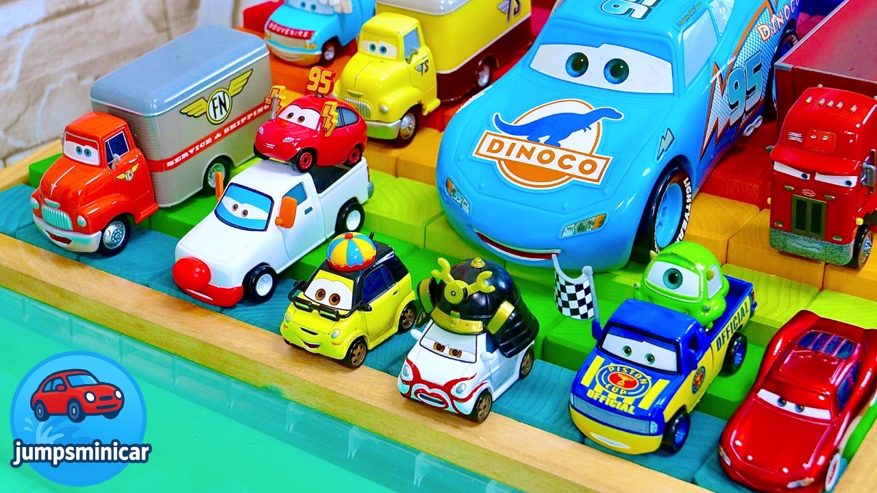 Disney Pixar Cars Minicar ☆ Cars Fall into Water from Rainbow Stairs 🚗