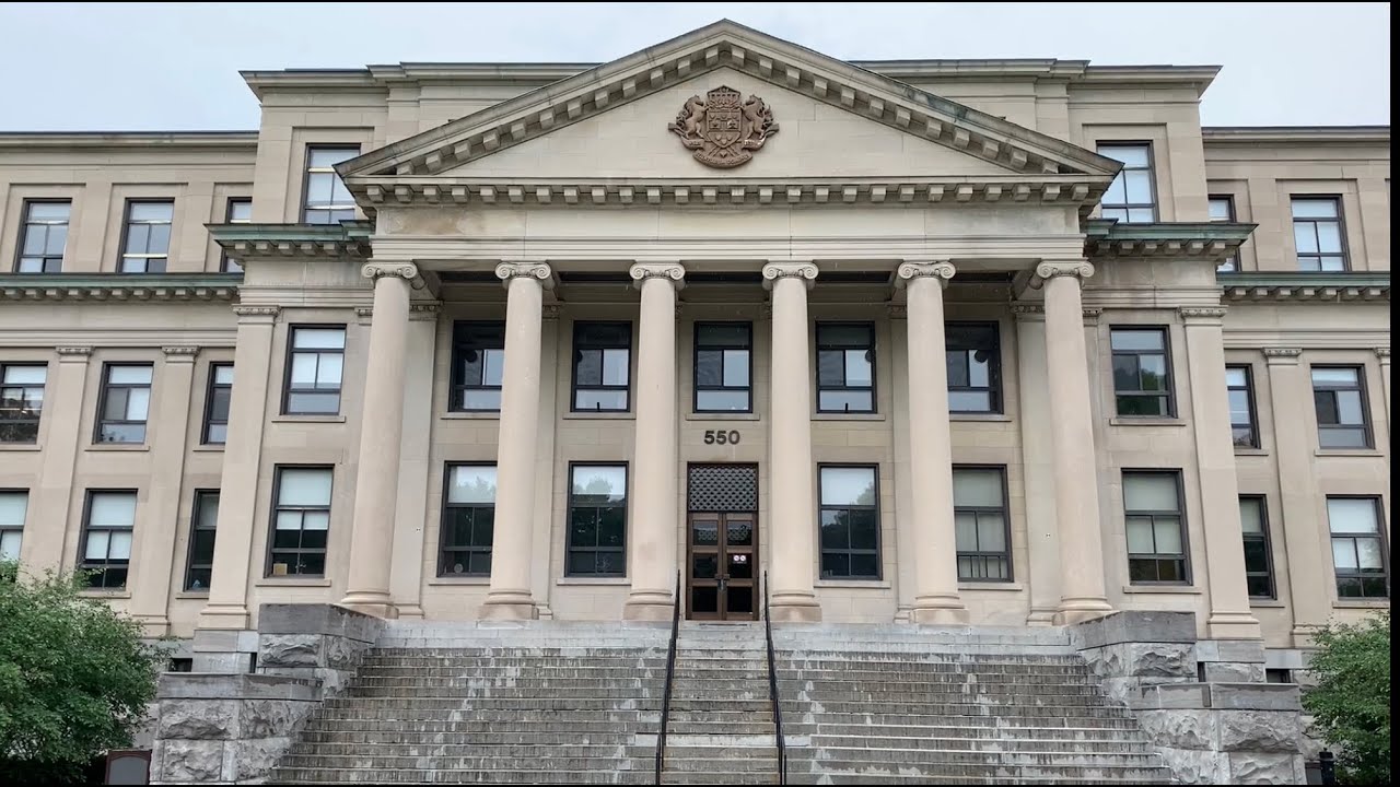 A Walk Through the University of Ottawa (uOttawa)