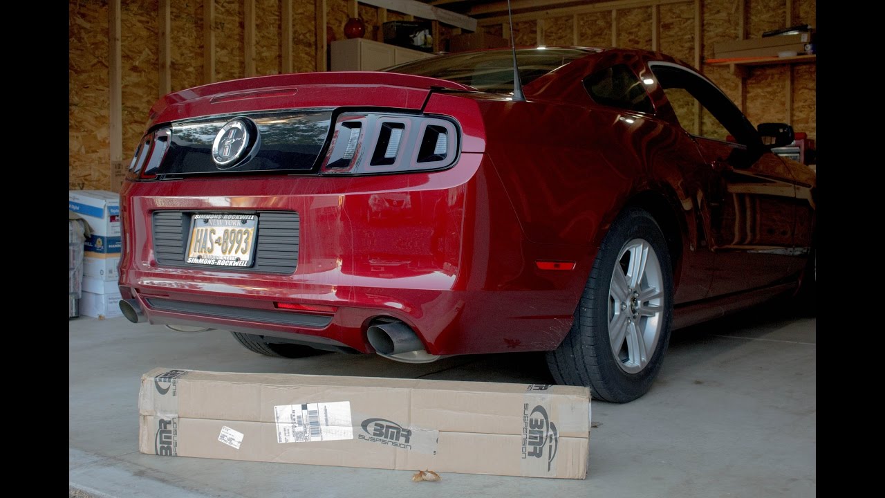 2010 2014 Ford Mustang Panhard Bar and Support Intall