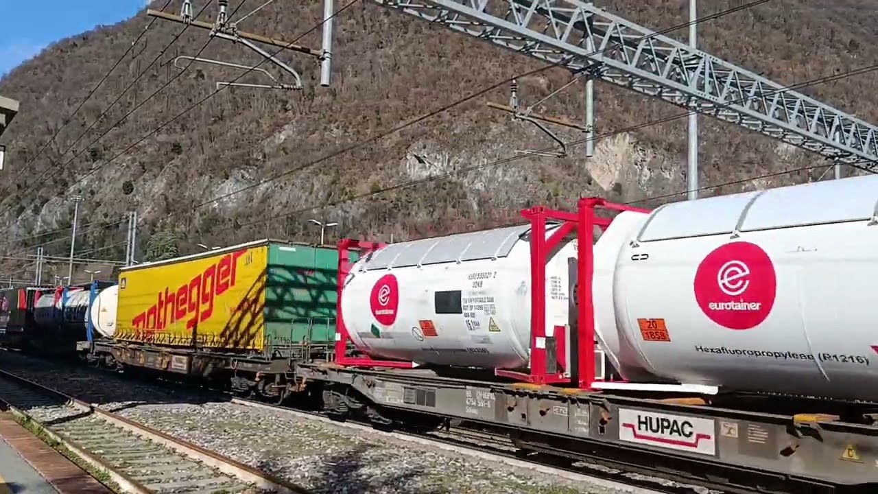 Unexpected multiple cargo galore #trainspotting #trainsounds