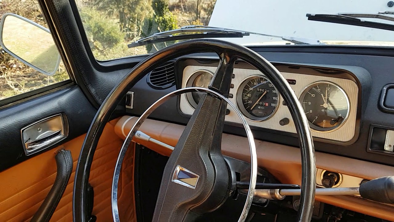 Peugeot 404 inside look
