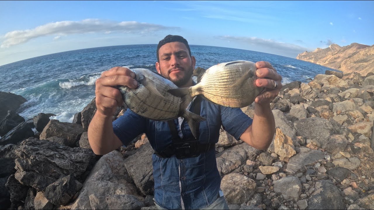 العيش الحر : وصيد في البحر بعيد في  مكان مهجور والبقاء في البرية والطهي