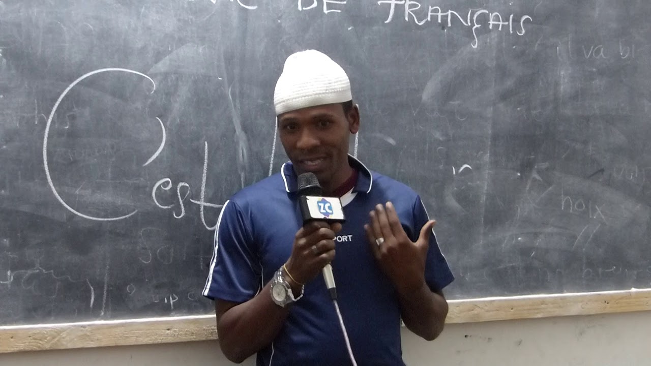 Mwanafunzi anaejifunza Kifaransa ZOI
