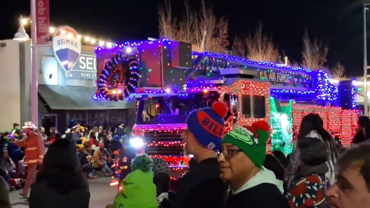 🌟The 2025 ABQ Twinkle Light Christmas Parade!🌟