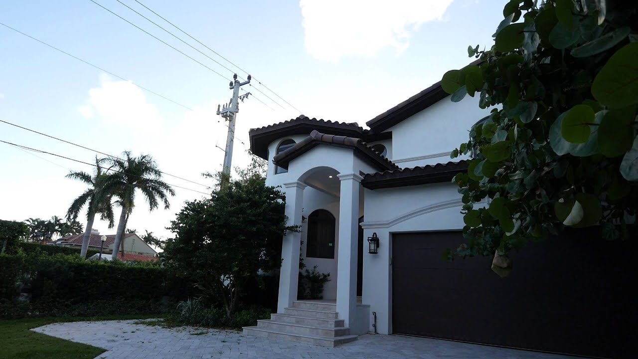 230 W Rivo Alto Dr, Miami Beach