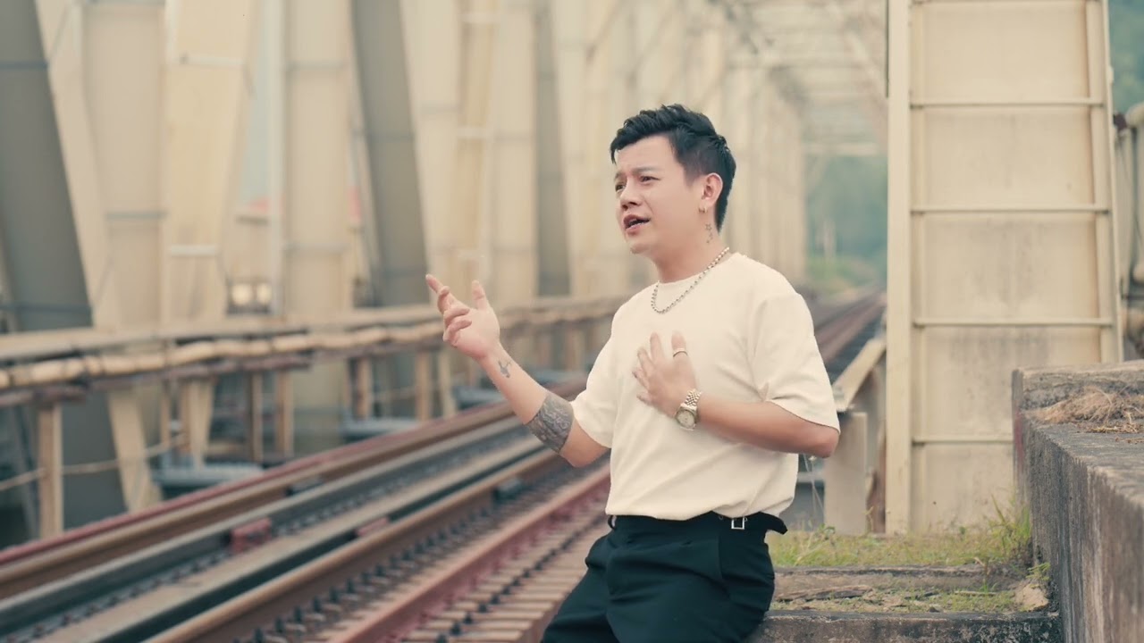 LÁ CỜ 